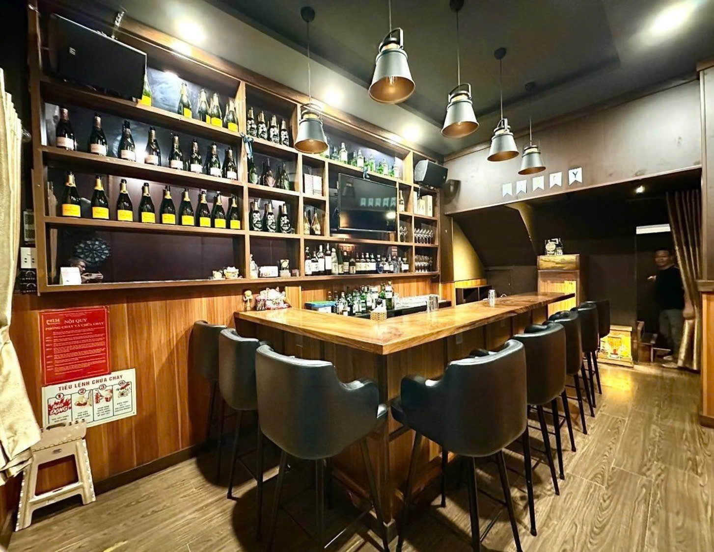 NHÀ KINH DOANH KHU PHỐ NHẬT 2