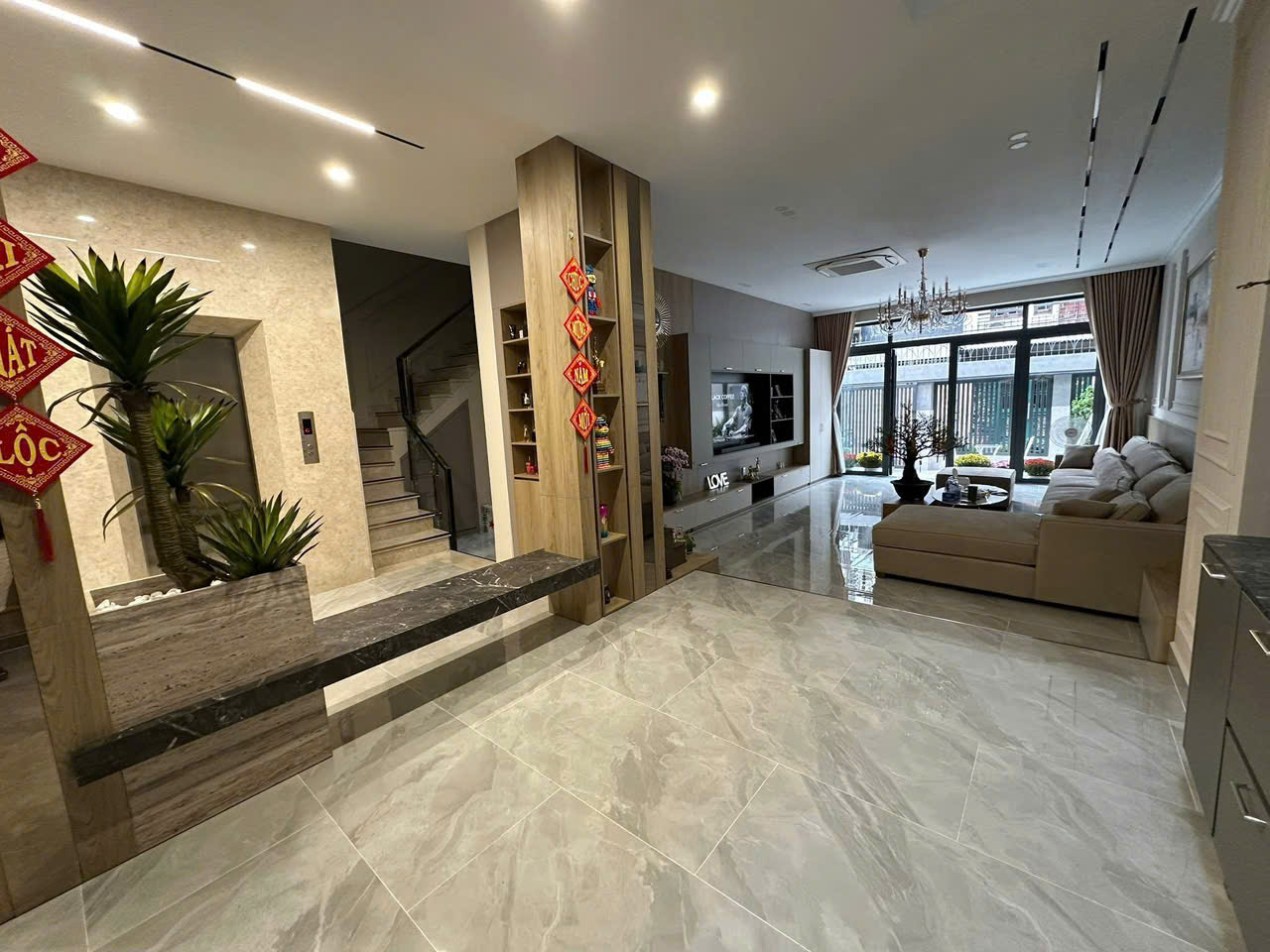 BIỆT THỰ SÂN VƯỜN CAO CẤP - TRUNG TÂM QUẬN 5 4
