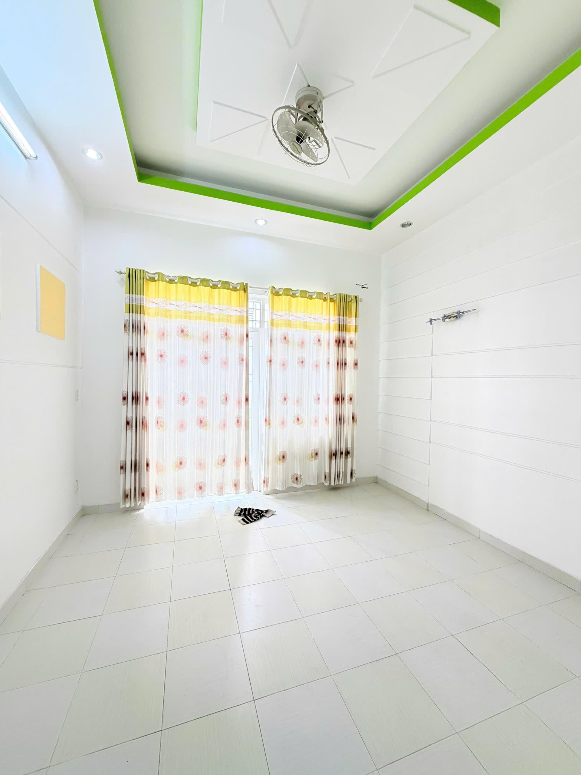 TOÀ CHDV NGAY CHỢ KIM BIÊN 4