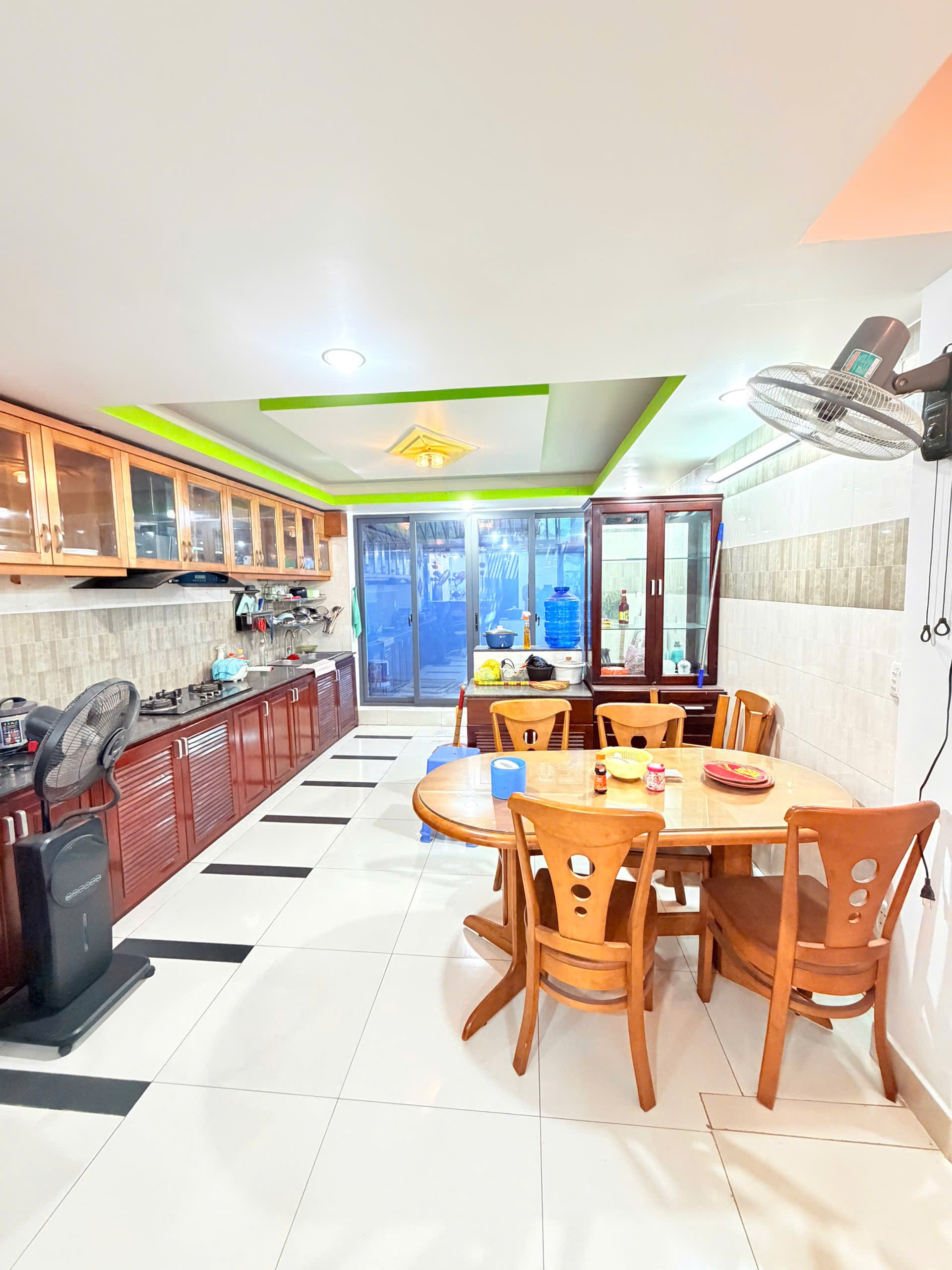 TOÀ CHDV NGAY CHỢ KIM BIÊN 5