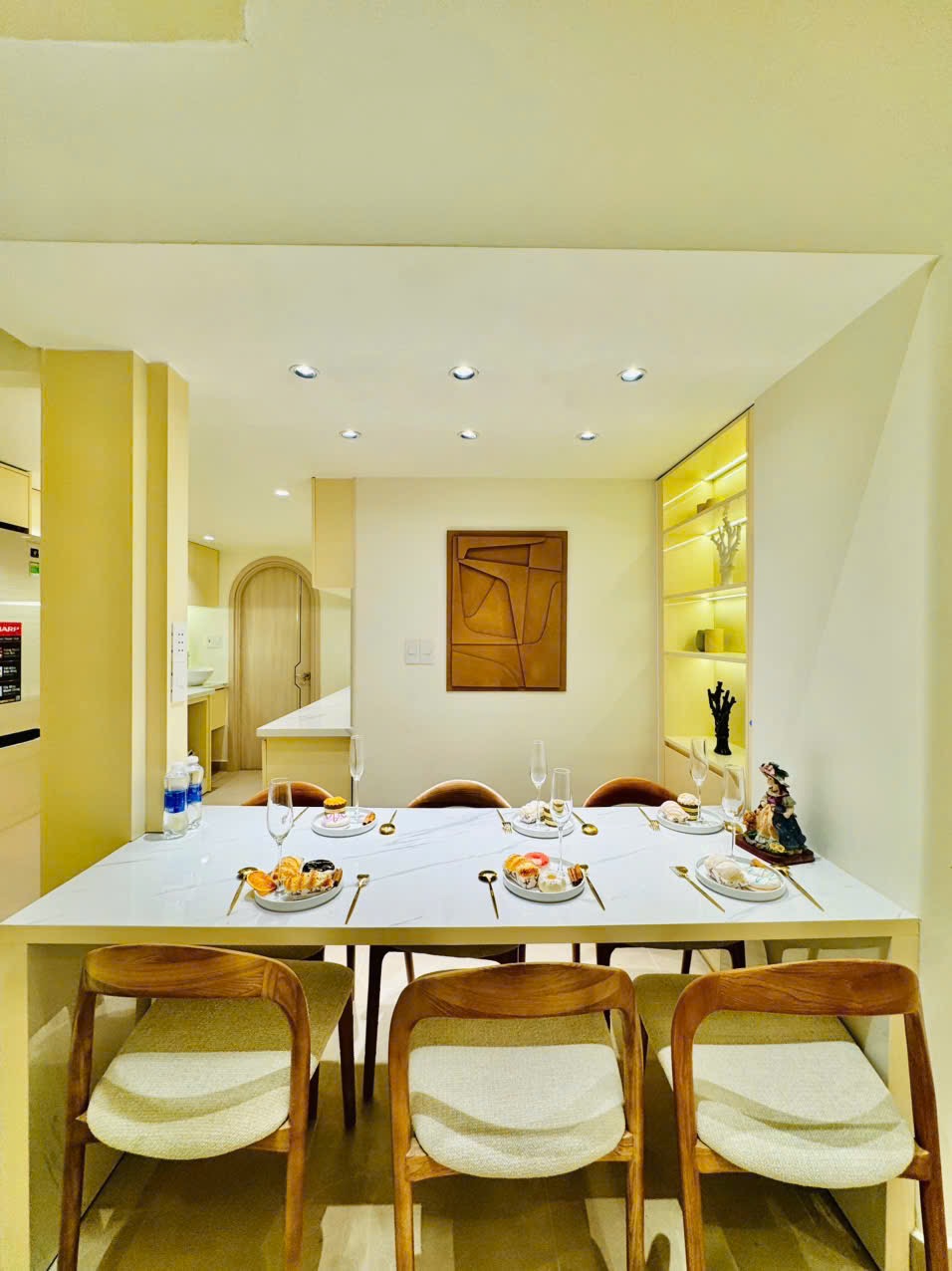 🏡🏡CHO THUÊ NHÀ NGUYÊN CĂN Q3 👍👍 ĐẸP FULL NỘI THẤT SANG TRỌNG ĐẲNG SỜ CẤP - GIÁP QUẬN 1 😝😝 2