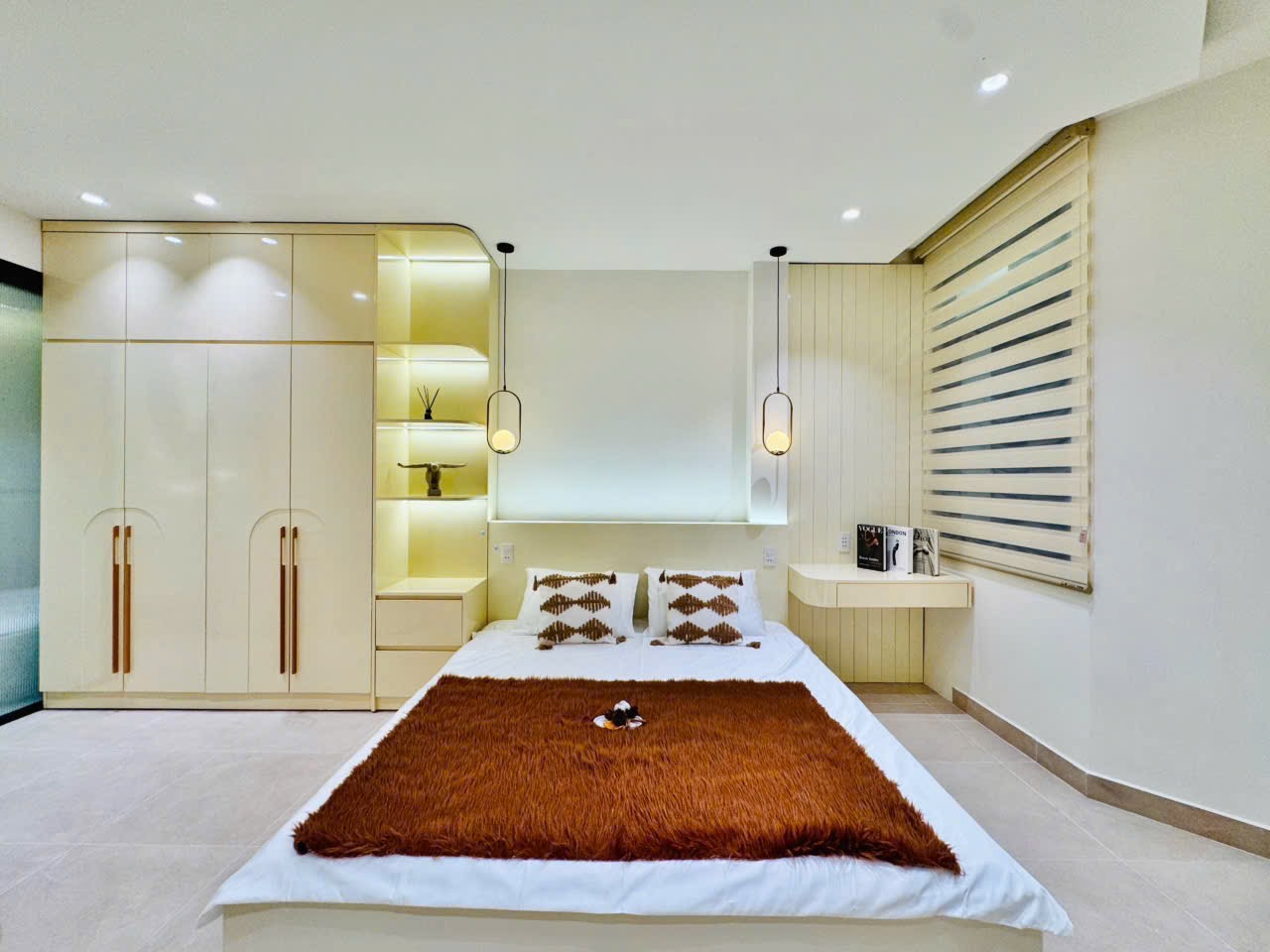 🏡🏡CHO THUÊ NHÀ NGUYÊN CĂN Q3 👍👍 ĐẸP FULL NỘI THẤT SANG TRỌNG ĐẲNG SỜ CẤP - GIÁP QUẬN 1 😝😝 3